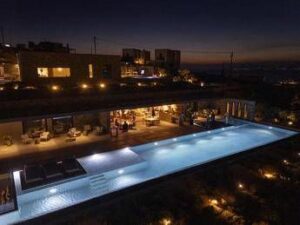 Range Rover House Mykonos 55 anni tra innovazione e lusso contemporaneo