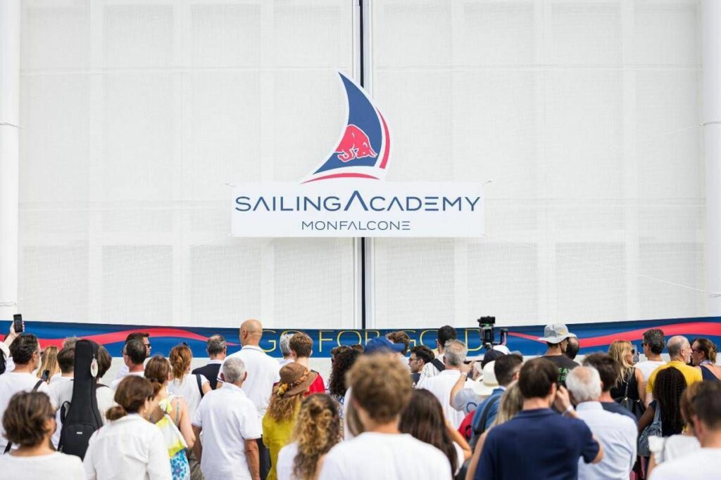 Red Bull lancia nuova Academy per i talenti della vela. Tita e Spithill Momento storico Red Bull lancia nuova Academy per i talenti della vela. Tita e Spithill Momento storico
