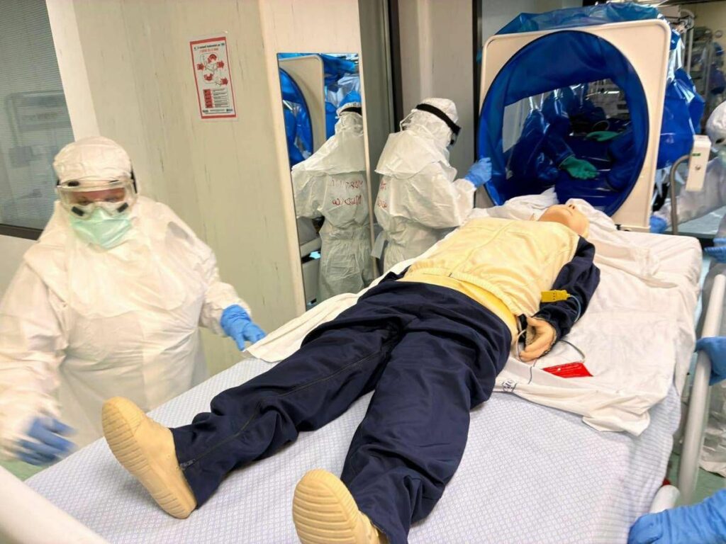 Spallanzani Aeronautica strategie di allerta da adottare in caso di epidemie Spallanzani Aeronautica strategie di allerta da adottare in caso di epidemie