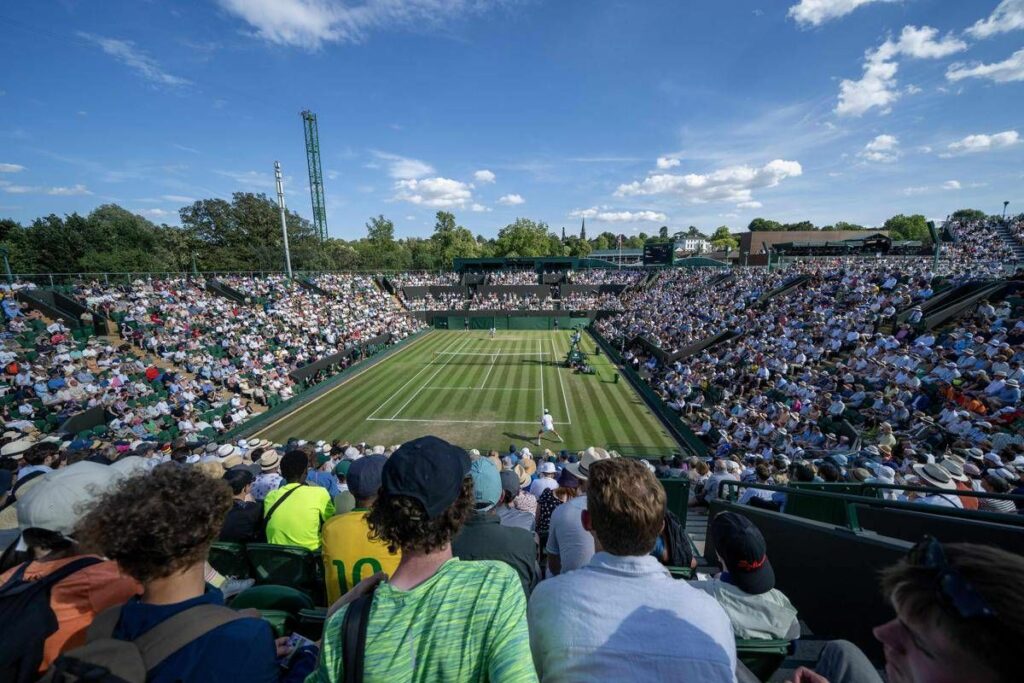 Wimbledon oggi non solo Sinner il sabato degli italiani e di Djokovic Diretta Wimbledon oggi non solo Sinner il sabato degli italiani e di Djokovic Diretta