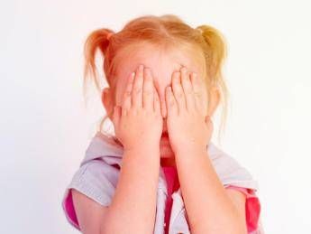 Bimbi in ansia gia a 2 anni. Le paure Buio mostri e distacco dai genitori Bimbi in ansia gia a 2 anni. Le paure Buio mostri e distacco dai genitori