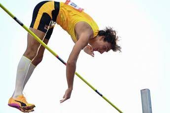 Duplantis ancora record mondiale vola a 629 a Budapest Duplantis ancora record mondiale vola a 629 a Budapest