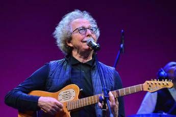 Fabio Concato Costretto a fermare i concerti per un tumore mi sto curando