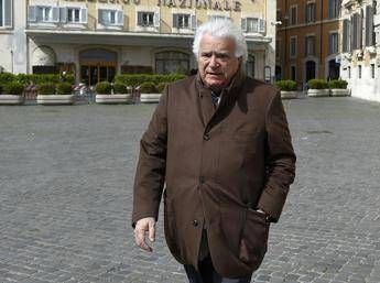 Firenze furto nella villa di Denis Verdini derubato mentre dormiva