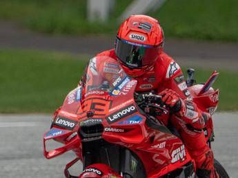 Gp Austria dominio Marc Marquez davanti ad Aldeguer. Disastro Bagnaia