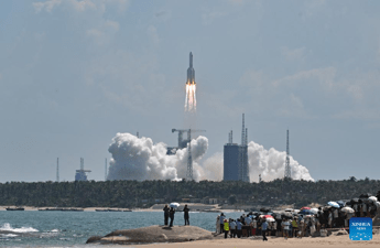 La Cina ha lanciato un nuovo gruppo di satelliti per linternet nazionale
