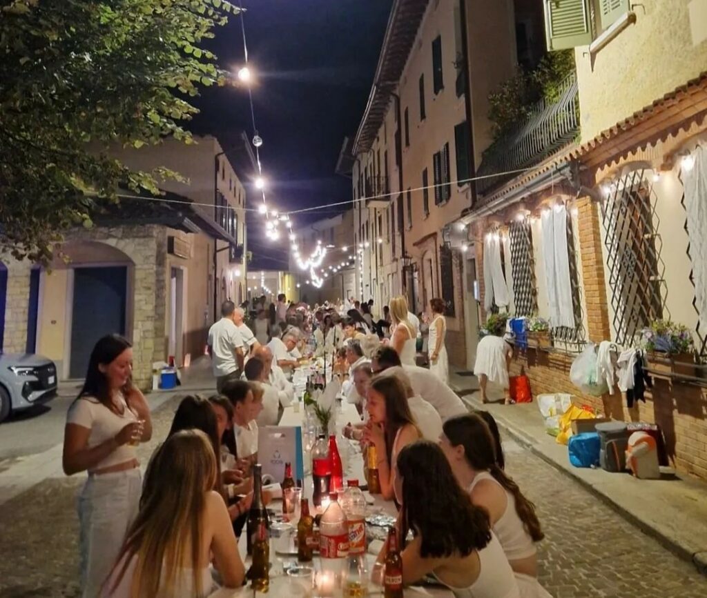 Lavone grande partecipazione alla seconda edizione della Cena in bianco