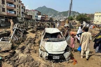 Piogge monsoniche in Pakistan almeno 320 morti in 48 ore 600 da inizio stagione Piogge monsoniche in Pakistan almeno 320 morti in 48 ore 600 da inizio stagione