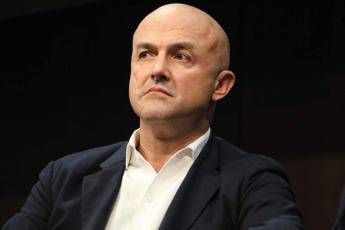 Pomeriggio cinque cambia nome e diventa Dentro la notizia Pomeriggio cinque cambia nome e diventa Dentro la notizia