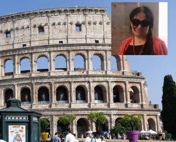 Roma guida turistica muore al Colosseo per un malore
